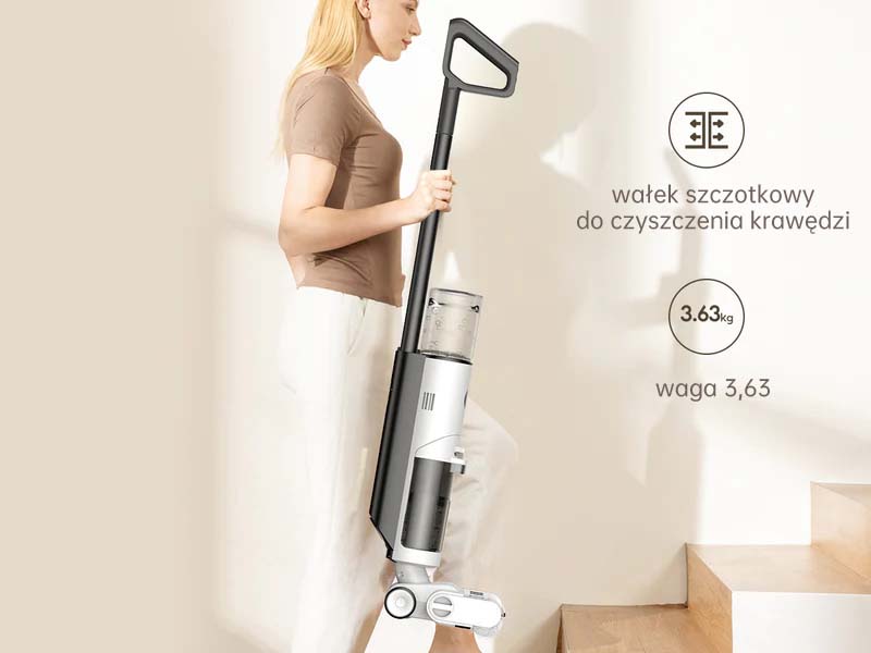 Kobieta wnosi po schodach odkurzacz JONR ED12 jedną ręką; napisy: wałek szczotkowy do czyszczenia krawędzi, waga 3,63 kg